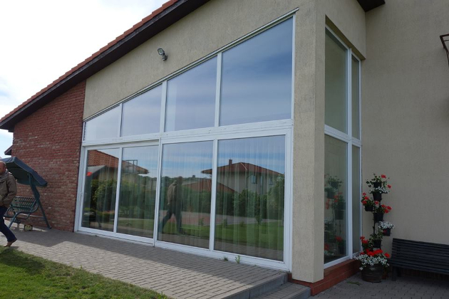 Plastikinių langų, lauko ir vidaus durų, bei vartų gamyba, prekyba, montavimas Klaipėdoje ir visoje Lietuvoje