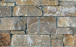 Natūralaus akmens fasado apdaila – už ypatingą kainą