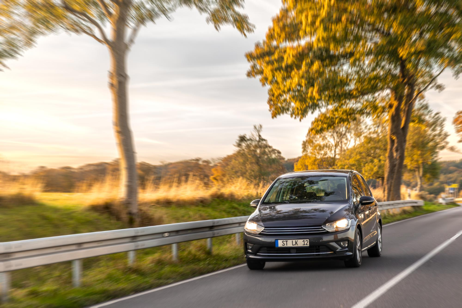 Automobilių nuoma – sprendimas, kai svarbiausia judėti laisvai