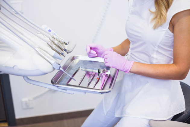 Dantų rovimas: klinikų pasirinkimas ir kainos
