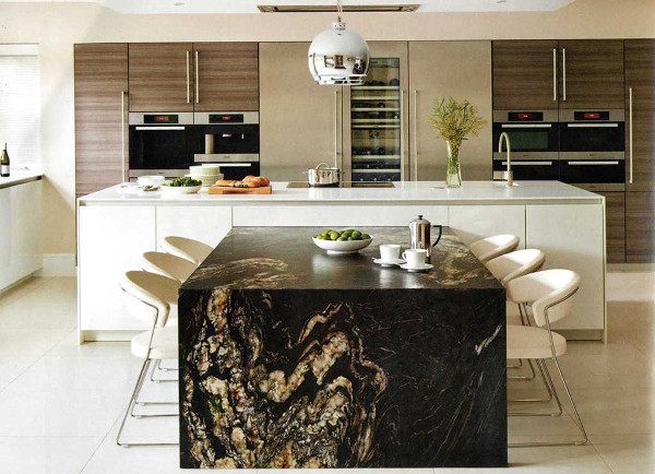 Granito ir marmuro stalviršiai – išskirtinis virtuvės, vonios interjero akcentas