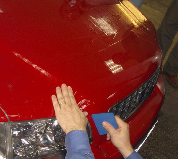 Automobilių kėbulo aptraukimas plėvele (Car Wrapping) - novatoriškas būdas pakeisti automobilio spalvą neperdažant