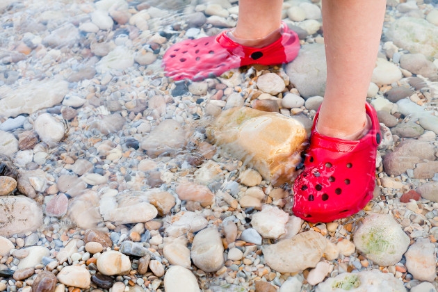 8 būdai, kaip dėvėti Crocs avalynę
