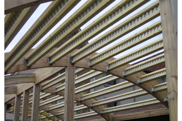 Medžio metalo sijos NAILweb – gamybinių pastatų elementai, mažinantys statybų̨ kainą