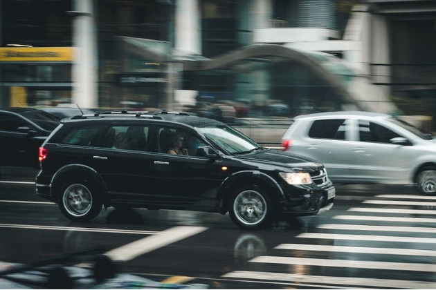 Automobilio amortizatorių priežiūra: komfortiškas važiavimas bei patikima transporto priemonės būklė