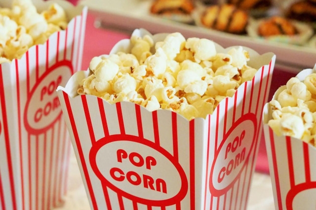 https://www.pexels.com/photo/food-snack-popcorn-movie-theater-33129/