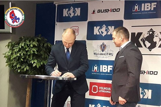 Graplingo ir bushido federacijos sukirto rankomis dėl bendradarbiavimo