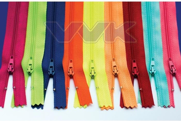 Užtrauktukai VVK Zipper – drabužių patogumui ir puošnumui