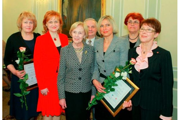 Lietuvos gydytojų sąjunga - profsąjunga, aktyviai dalyvaujanti Lietuvos gydytojų darbo sąlygų, teisių gerinimo ir tobulėjimo procesuose