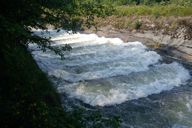 LIUTONIŲ BAIDARIŲ CENTRAS -  baidarių nuoma plaukimui Strėvos upe, apgyvendinimas Degučių kaimo turizmo sodyboje