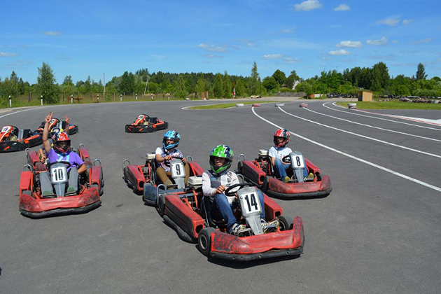 MOTORSPORTAS, Anykščių Technikos Sporto Klubas - Anykščių kartodromas: pasivažinėjimas kartingais ir Bokartais