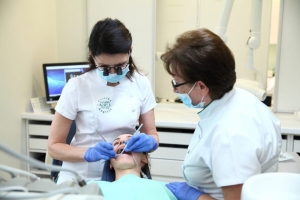 Endodontinis gydymas – priežastys ir negydomų dantų pasekmės