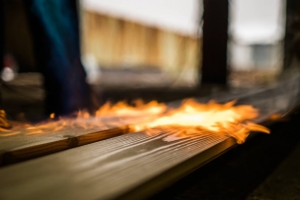 Deginto maumedžio medienos gaminiai – išskirtinė ilgaamžė išvaizda be papildomos priežiūros