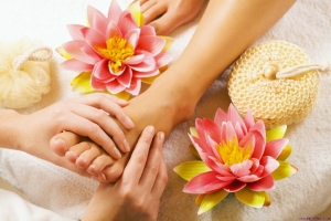Kiniškas pėdų masažas - natūralus gydymas, dirginant pėdų taškus
